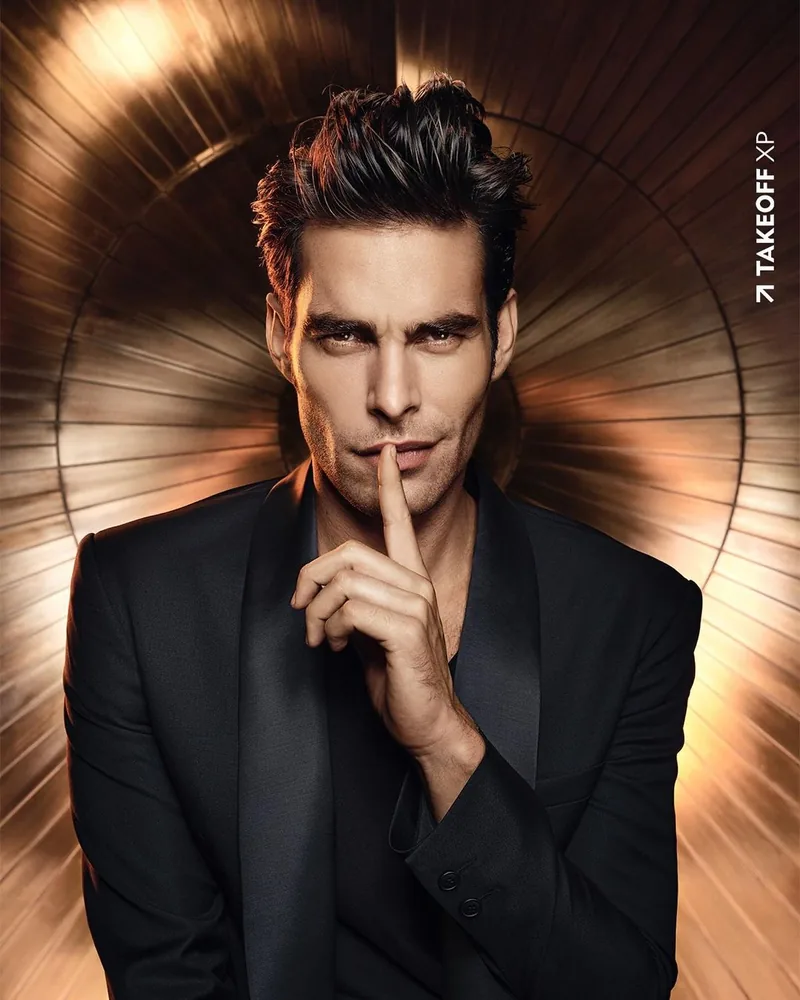 Azzaro Fragrance finder · visual 1