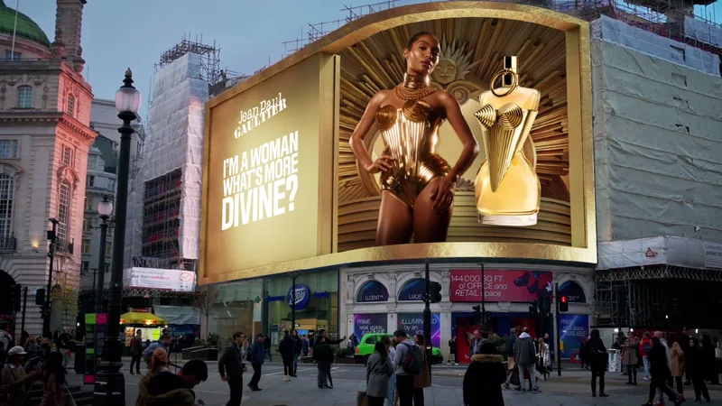 Jean Paul Gaultier Gaultier Divine 360° campaign by TAKEOFF XP